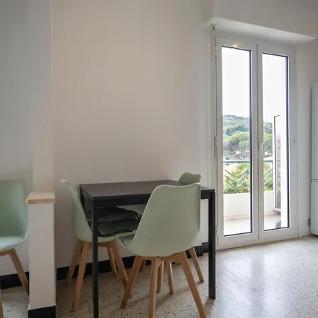 With Sea View 2 Minutes From - Apartment Antibes
