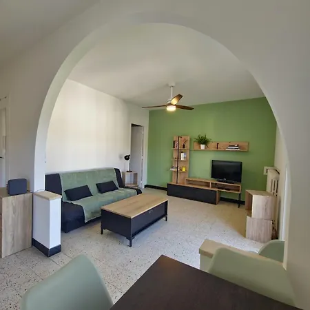 With Sea View 2 Minutes From - Apartment *